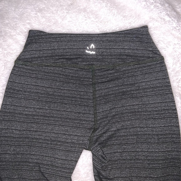 Beyond Yoga Dark Olive Green Striped Leggings - Picture 4 of 8